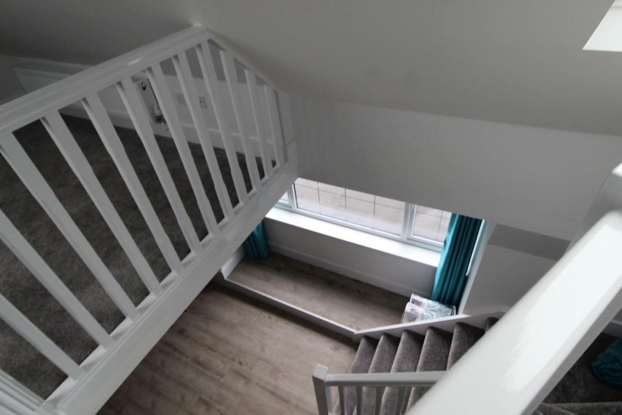 2 Serviced Apartments In Childwall-South Liverpool - Each Apartment Sleeps 6 Buitenkant foto