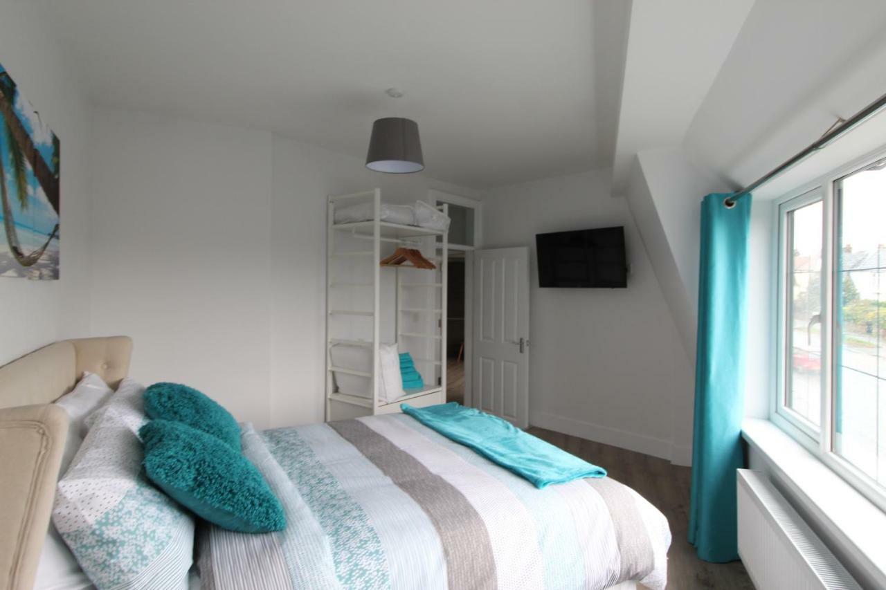 2 Serviced Apartments In Childwall-South Liverpool - Each Apartment Sleeps 6 Buitenkant foto