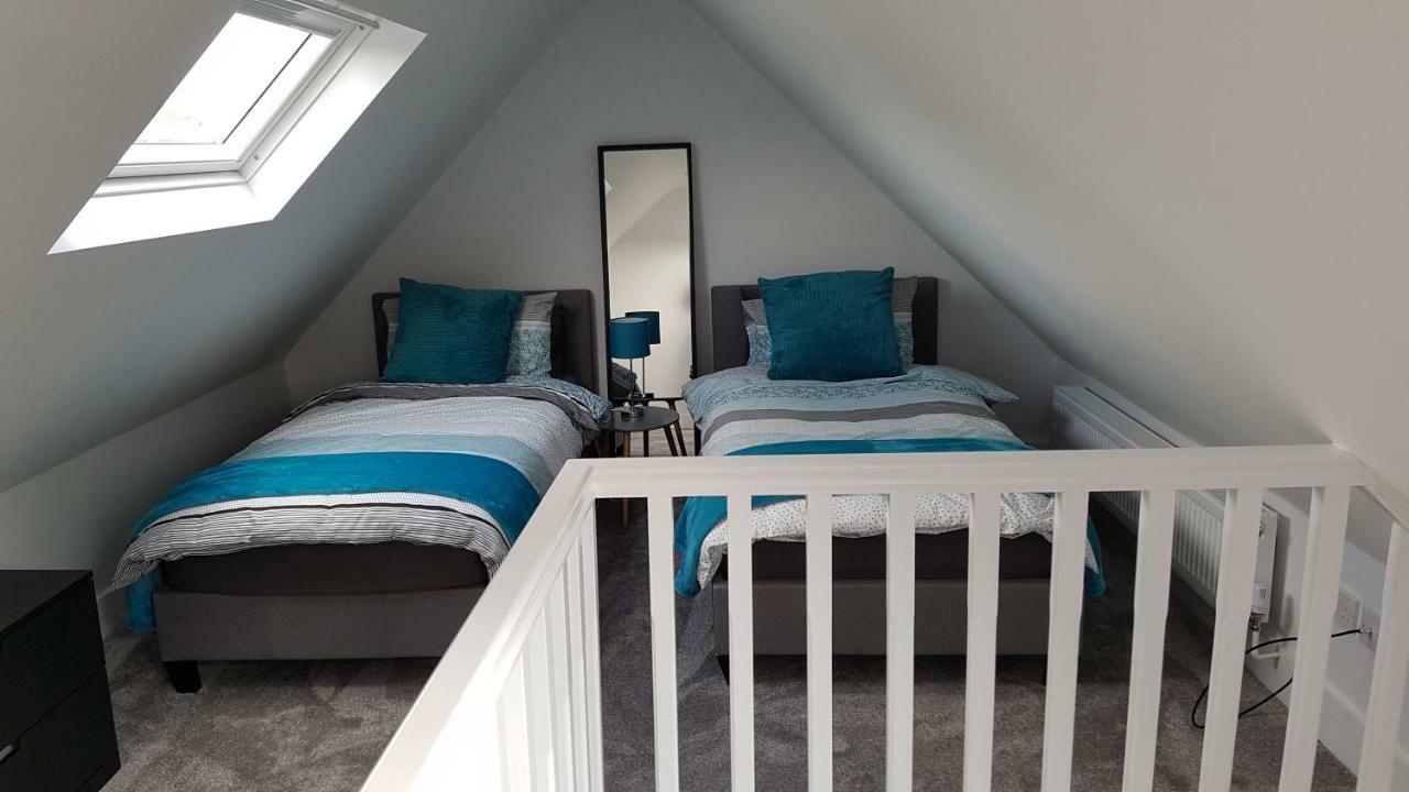 2 Serviced Apartments In Childwall-South Liverpool - Each Apartment Sleeps 6 Buitenkant foto